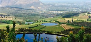 Cape Winelands Private Tours - Taste award winning wines